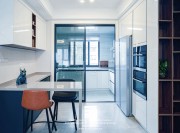 龍湖獅山原著現(xiàn)代簡約復(fù)式廚房裝修實(shí)景案例