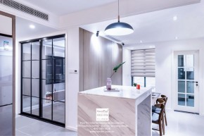 湖畔花園現(xiàn)代簡(jiǎn)約三居室吧臺(tái)實(shí)景裝修案例