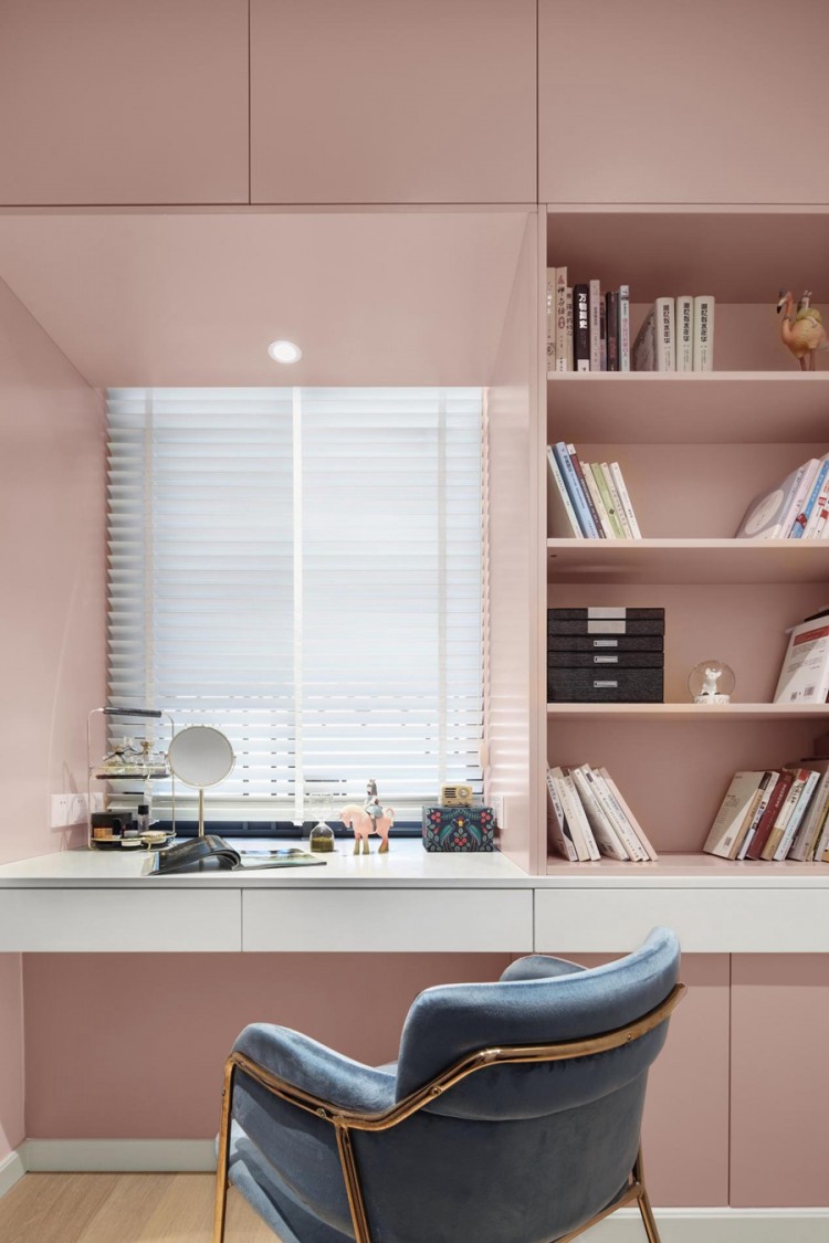 現(xiàn)代簡(jiǎn)約風(fēng)格三居室書(shū)房裝修效果圖